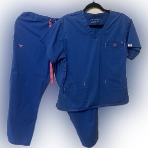 Med Couture Flex Scrub Set  Royal Blue/Pink      -Size Medium